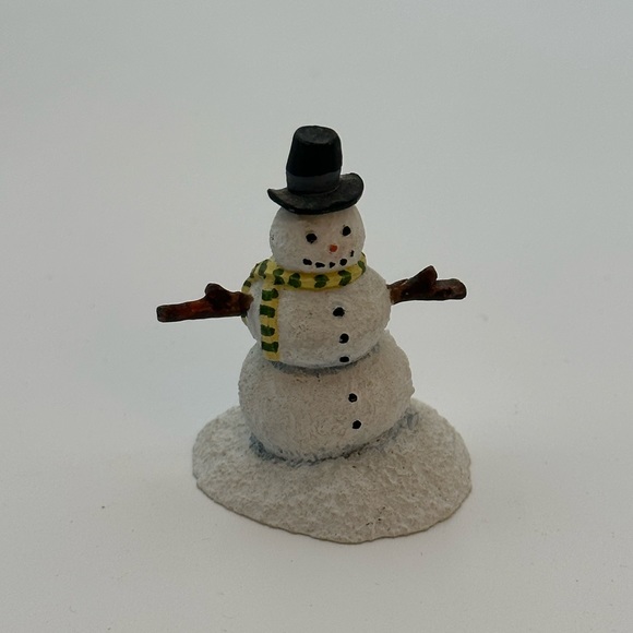 Hawthorne Village Winter Memories Little Red School House” Terry Redlin -  2000 - Picture 12 of 16